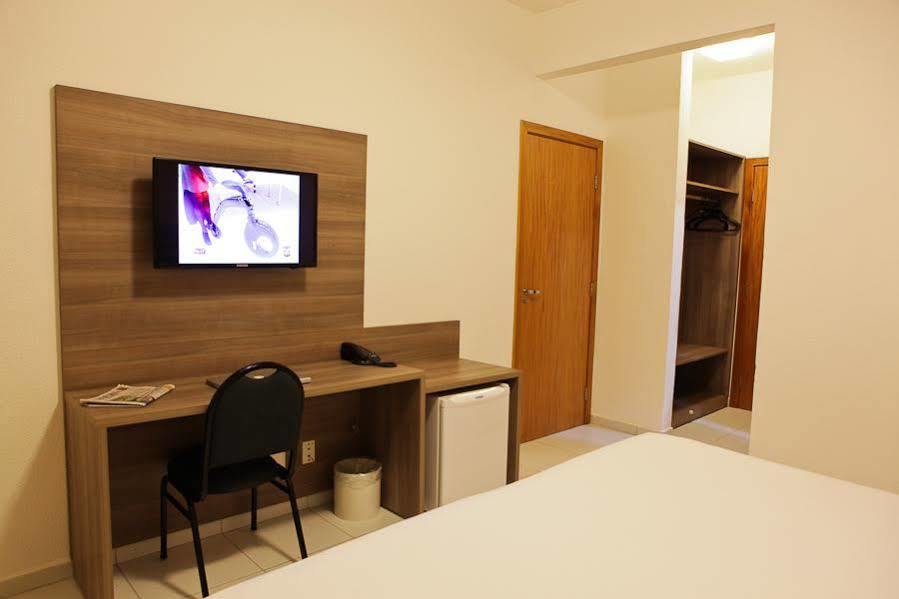 Getullio Hotel Cuiabá Eksteriør billede